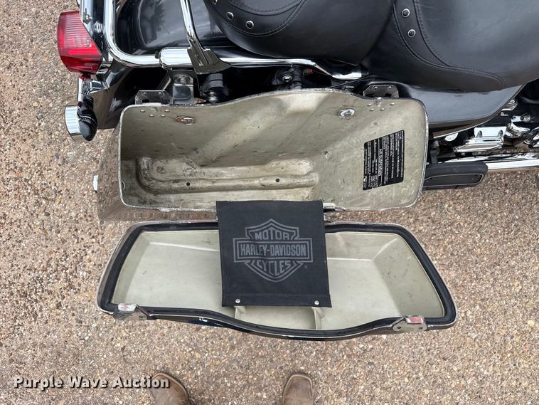 image for item FB6949 1999 Harley Davidson FLHTCI motorcycle
