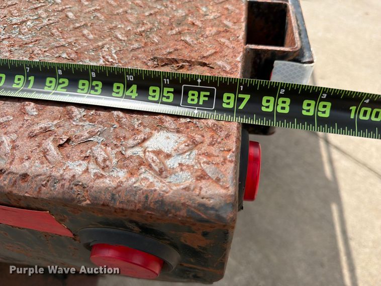 image for item FB8310 2003 International 9200i flatbed truck