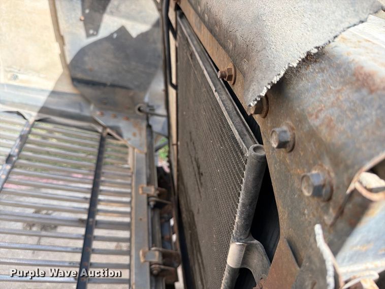 image for item FB8310 2003 International 9200i flatbed truck