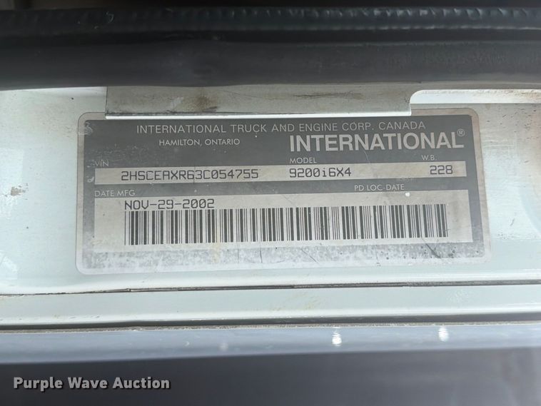 image for item FB8310 2003 International 9200i flatbed truck