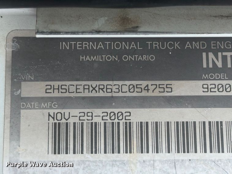 image for item FB8310 2003 International 9200i flatbed truck