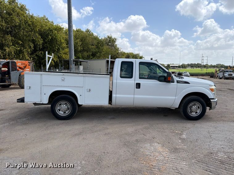 image for item FB8336 2014 Ford F250 Super Duty Ext. Cab utility bed pickup truck