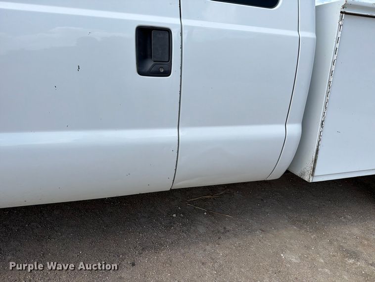 image for item FB8336 2014 Ford F250 Super Duty Ext. Cab utility bed pickup truck