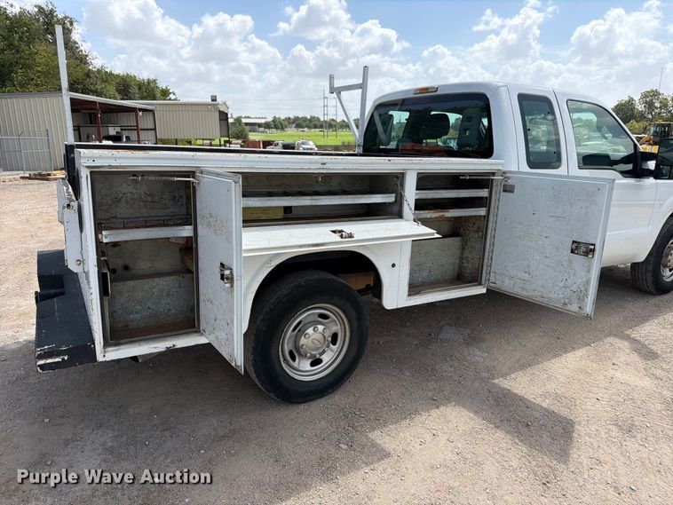 image for item FB8336 2014 Ford F250 Super Duty Ext. Cab utility bed pickup truck