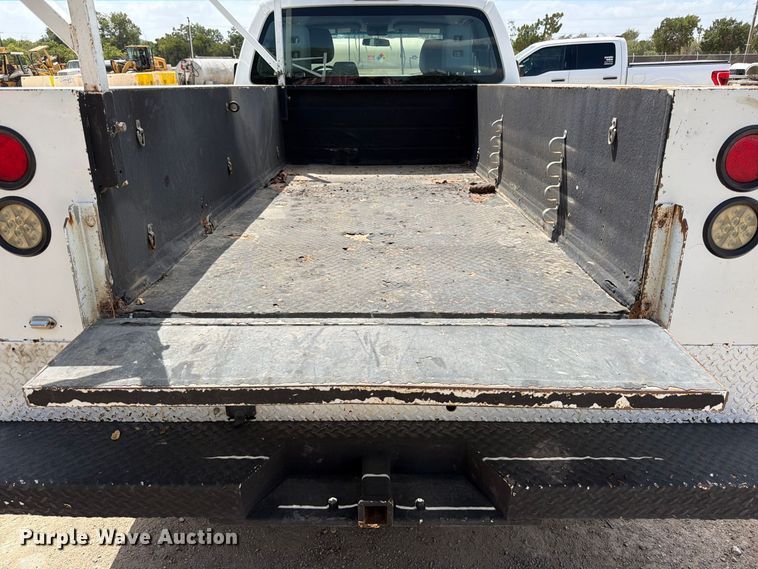 image for item FB8336 2014 Ford F250 Super Duty Ext. Cab utility bed pickup truck