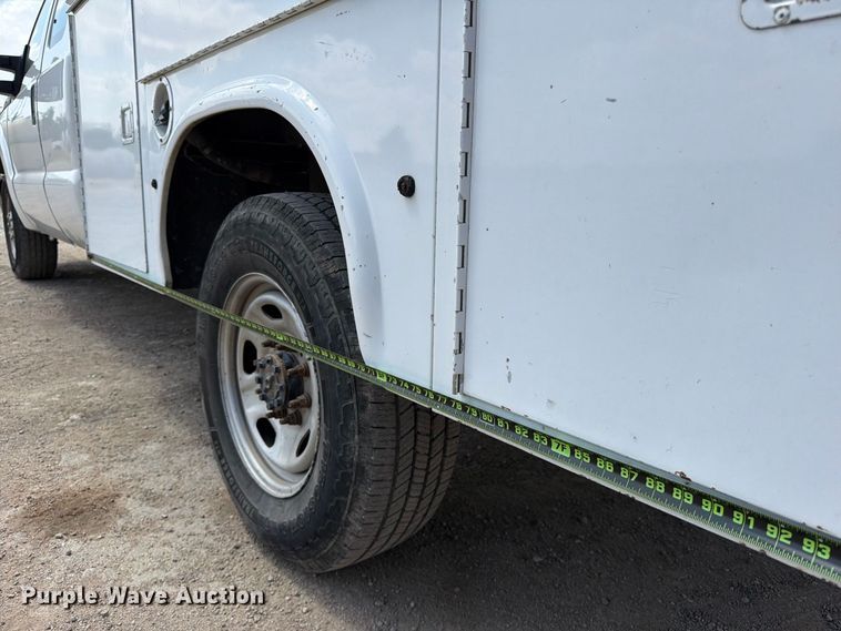 image for item FB8336 2014 Ford F250 Super Duty Ext. Cab utility bed pickup truck