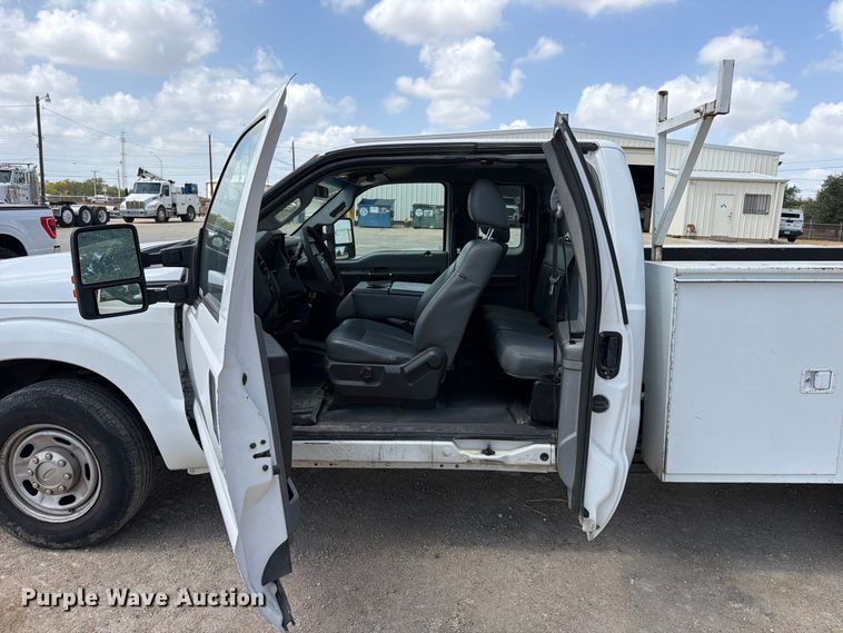 image for item FB8336 2014 Ford F250 Super Duty Ext. Cab utility bed pickup truck