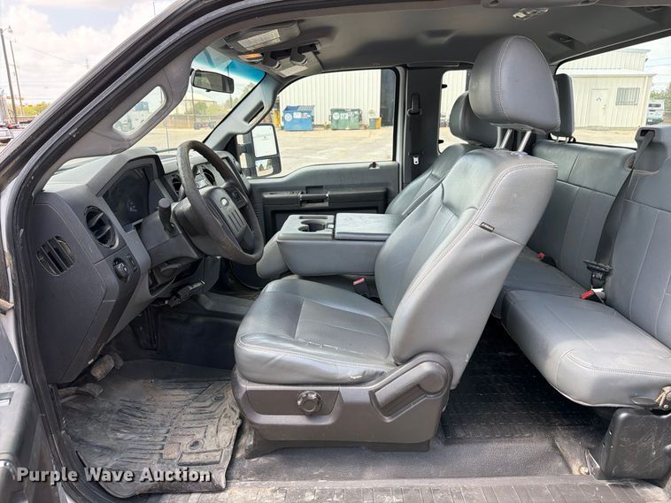 image for item FB8336 2014 Ford F250 Super Duty Ext. Cab utility bed pickup truck