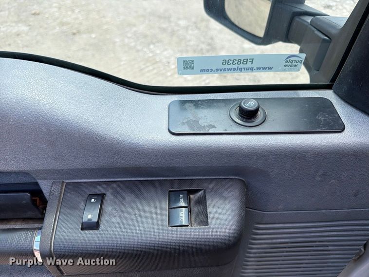 image for item FB8336 2014 Ford F250 Super Duty Ext. Cab utility bed pickup truck