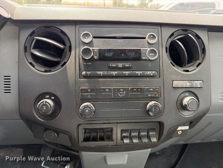image for item FB8336 2014 Ford F250 Super Duty Ext. Cab utility bed pickup truck