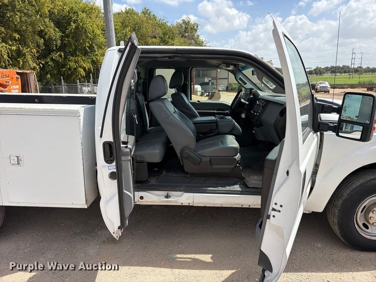 image for item FB8336 2014 Ford F250 Super Duty Ext. Cab utility bed pickup truck