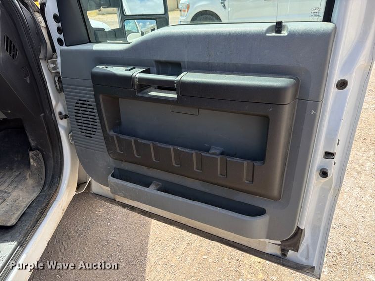 image for item FB8336 2014 Ford F250 Super Duty Ext. Cab utility bed pickup truck