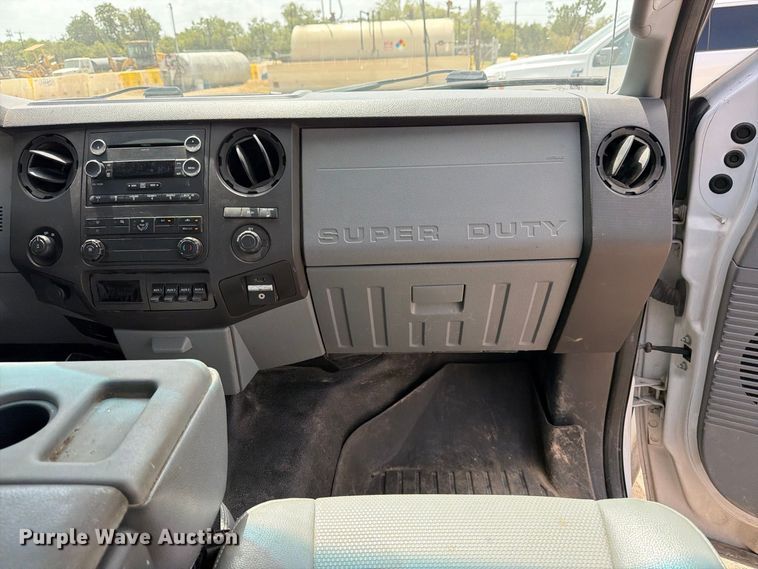 image for item FB8336 2014 Ford F250 Super Duty Ext. Cab utility bed pickup truck