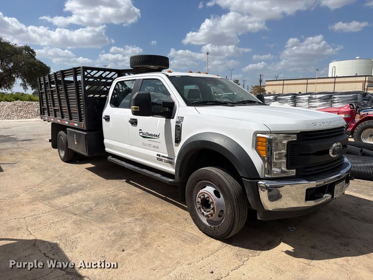 image for item FB8337 2017 Ford F550 Super Duty dump flatbed truck