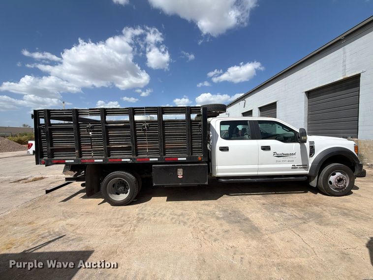 image for item FB8337 2017 Ford F550 Super Duty dump flatbed truck