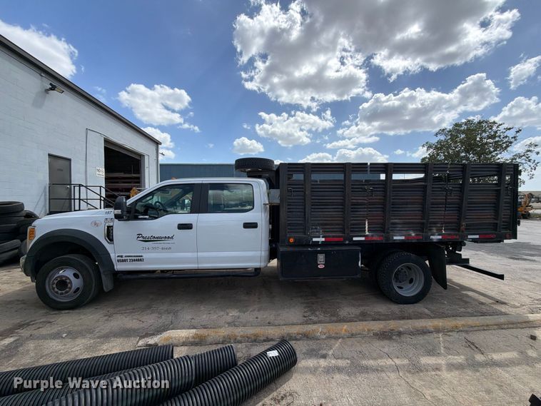 image for item FB8337 2017 Ford F550 Super Duty dump flatbed truck