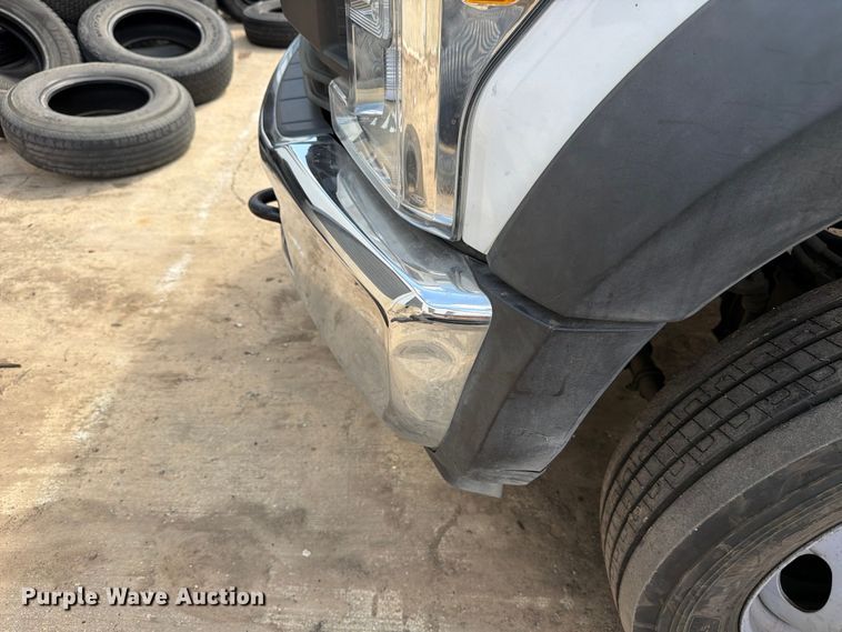 image for item FB8337 2017 Ford F550 Super Duty dump flatbed truck