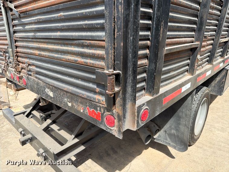 image for item FB8337 2017 Ford F550 Super Duty dump flatbed truck