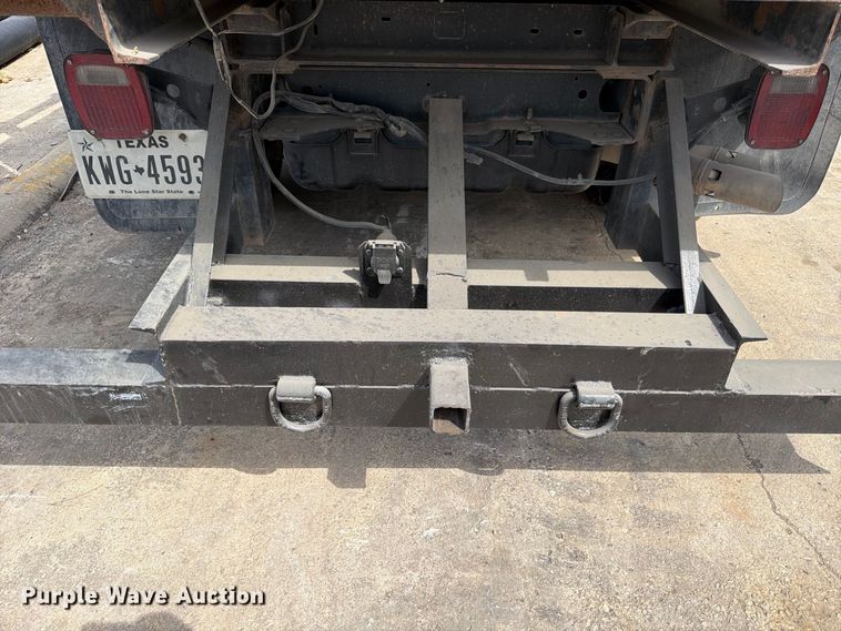 image for item FB8337 2017 Ford F550 Super Duty dump flatbed truck