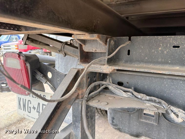 image for item FB8337 2017 Ford F550 Super Duty dump flatbed truck