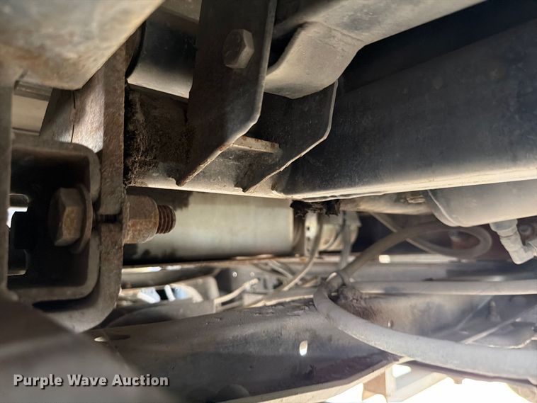 image for item FB8337 2017 Ford F550 Super Duty dump flatbed truck