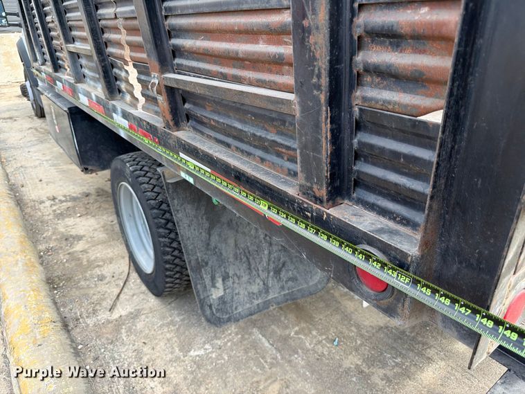 image for item FB8337 2017 Ford F550 Super Duty dump flatbed truck