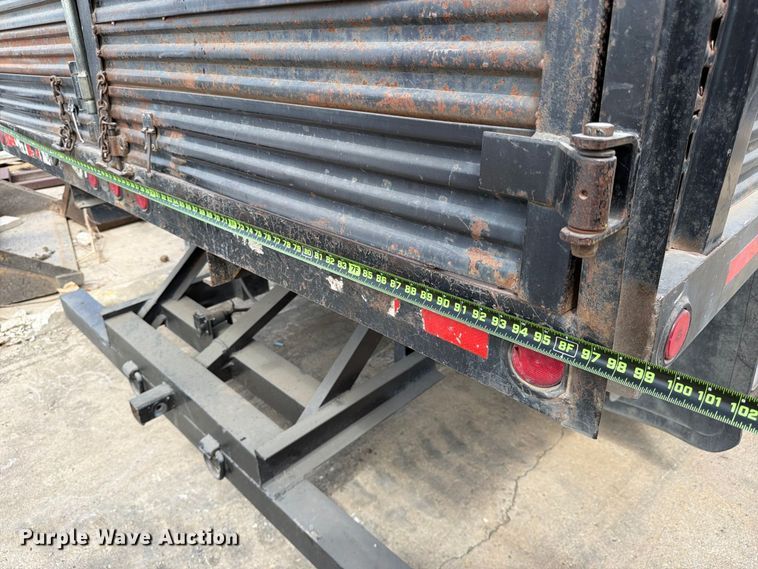 image for item FB8337 2017 Ford F550 Super Duty dump flatbed truck