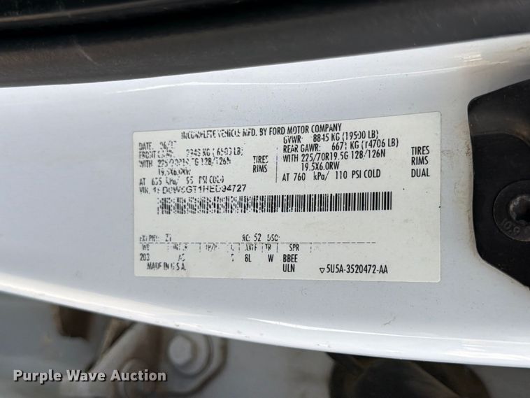 image for item FB8337 2017 Ford F550 Super Duty dump flatbed truck