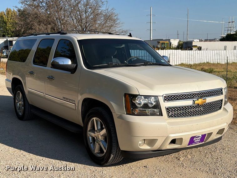 image for item FB8338 2013 Chevrolet Suburban SUV