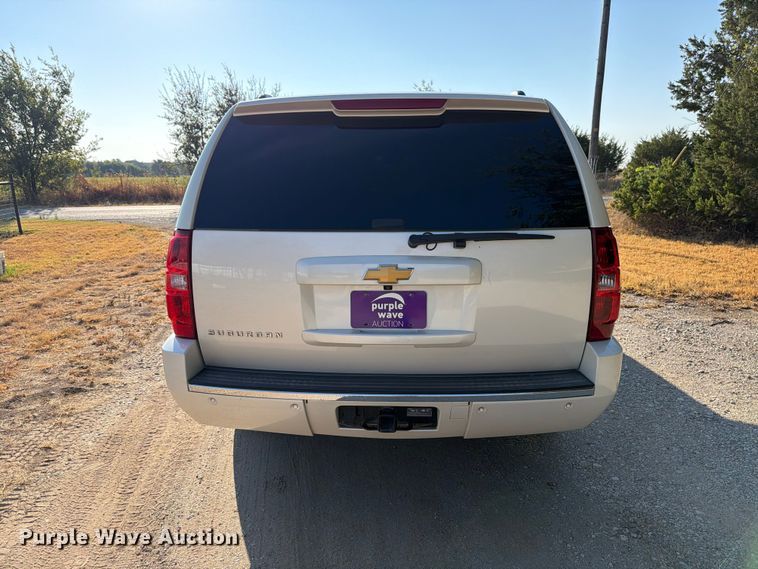 image for item FB8338 2013 Chevrolet Suburban SUV