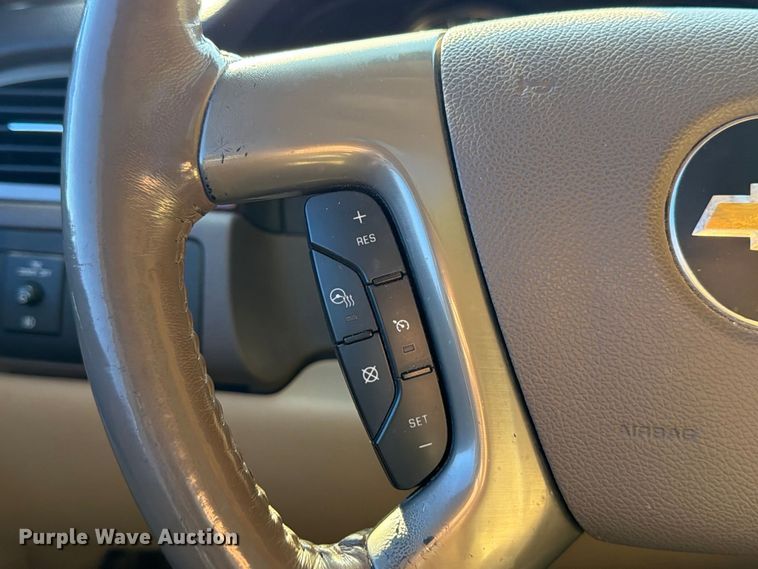 image for item FB8338 2013 Chevrolet Suburban SUV