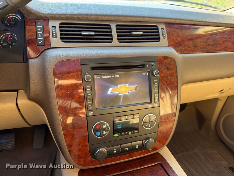 image for item FB8338 2013 Chevrolet Suburban SUV