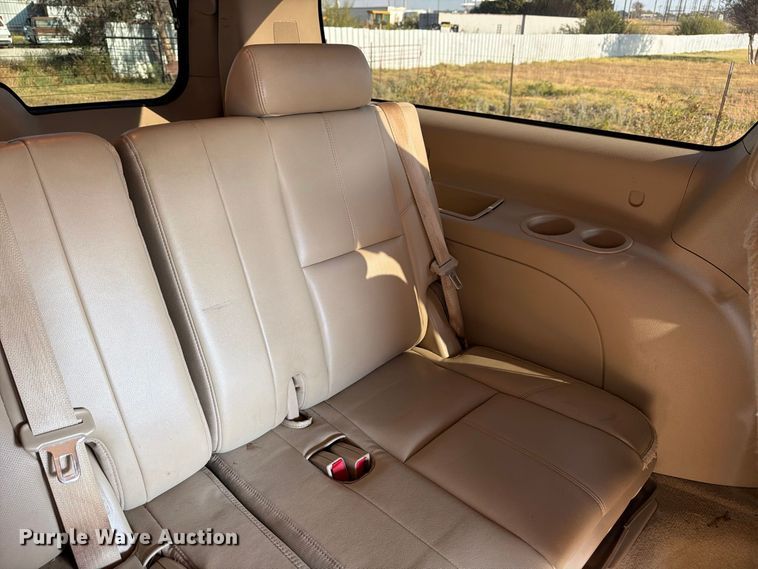 image for item FB8338 2013 Chevrolet Suburban SUV