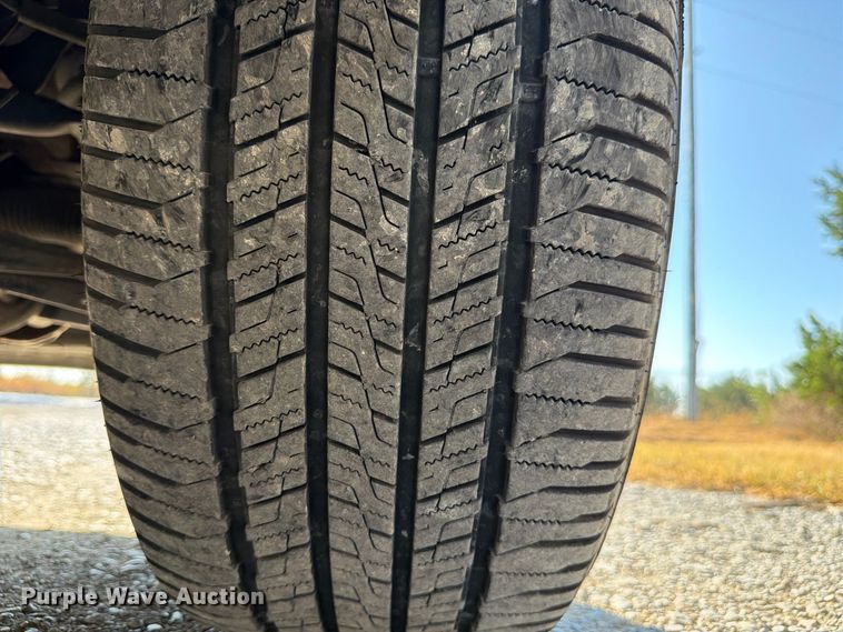 image for item FB8338 2013 Chevrolet Suburban SUV