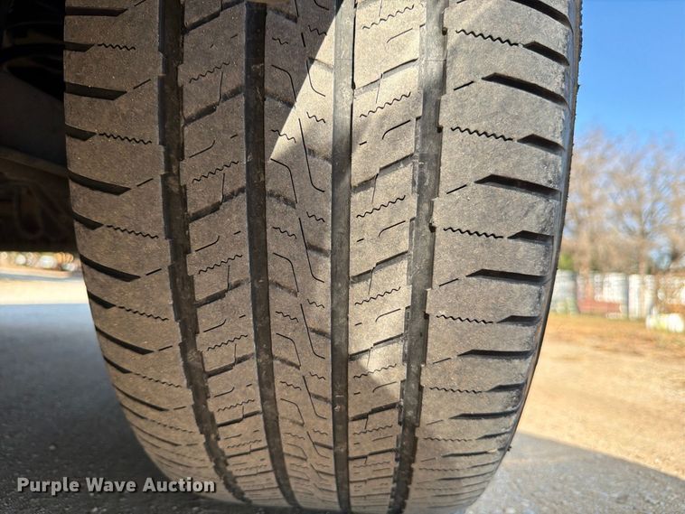 image for item FB8338 2013 Chevrolet Suburban SUV