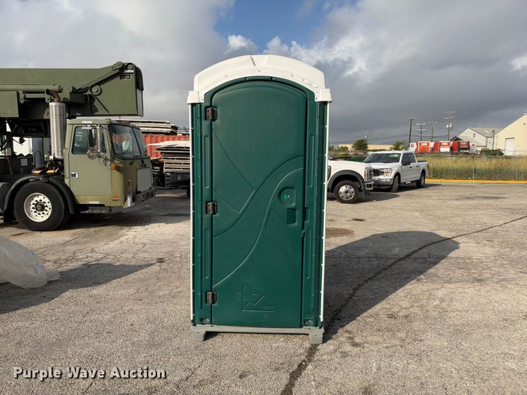 image for item FB8347 Portable shower
