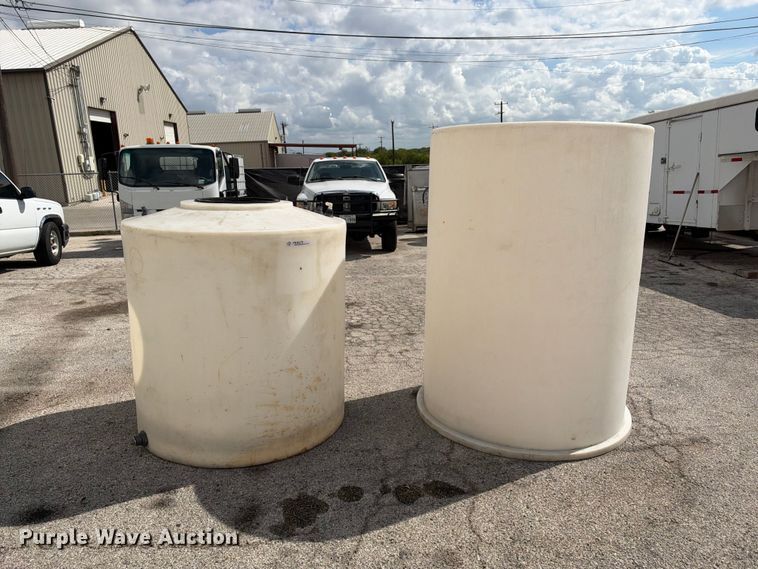 image for item FB8354 (2) poly tanks