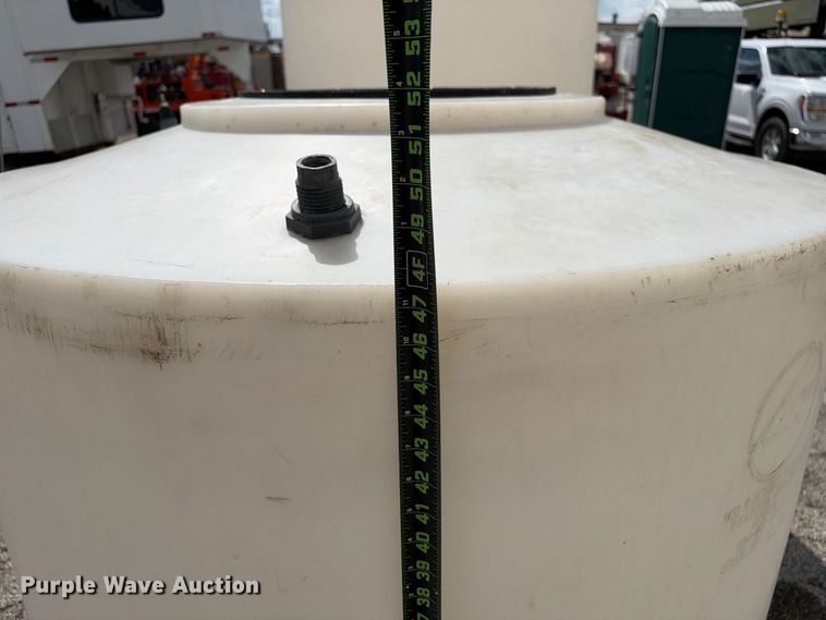 image for item FB8354 (2) poly tanks
