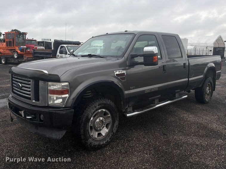 2008 Ford F350 Super Duty Crew Cab pickup truck