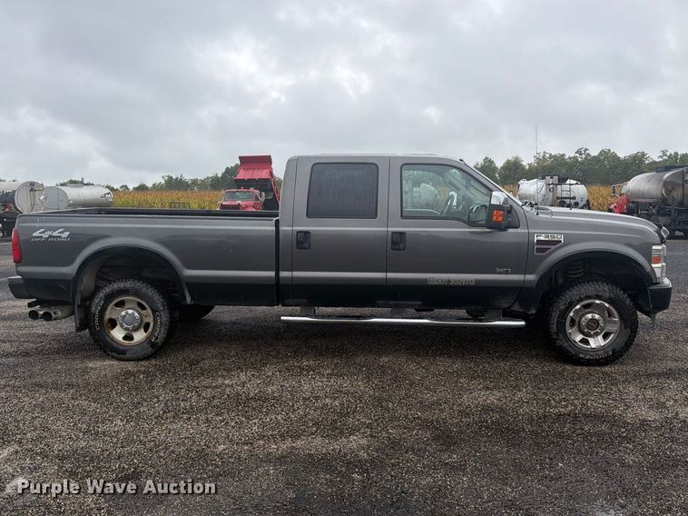 image for item FC3340 2008 Ford F350 Super Duty Crew Cab pickup truck
