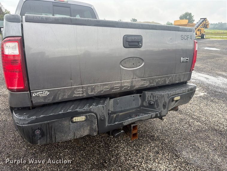 image for item FC3340 2008 Ford F350 Super Duty Crew Cab pickup truck