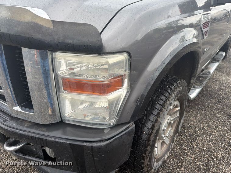 image for item FC3340 2008 Ford F350 Super Duty Crew Cab pickup truck