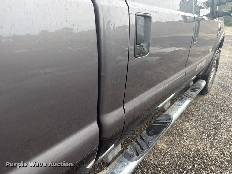 image for item FC3340 2008 Ford F350 Super Duty Crew Cab pickup truck