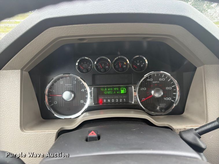 image for item FC3340 2008 Ford F350 Super Duty Crew Cab pickup truck