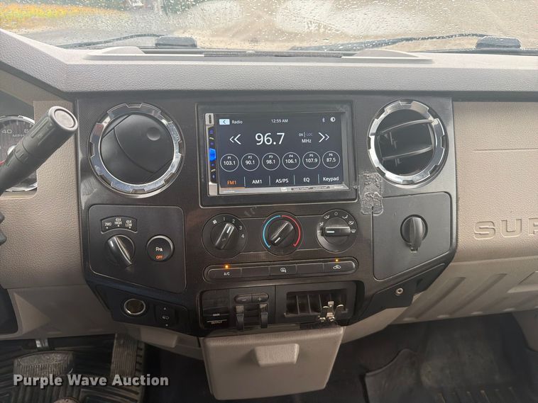 image for item FC3340 2008 Ford F350 Super Duty Crew Cab pickup truck