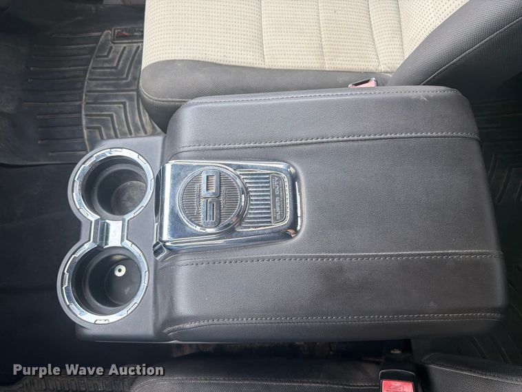 image for item FC3340 2008 Ford F350 Super Duty Crew Cab pickup truck