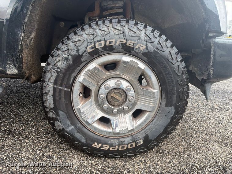 image for item FC3340 2008 Ford F350 Super Duty Crew Cab pickup truck