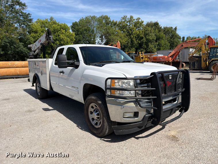 image for item FC3345 2012 Chevrolet Silverado 3500HD Ext. Cab utility bed pickup truck