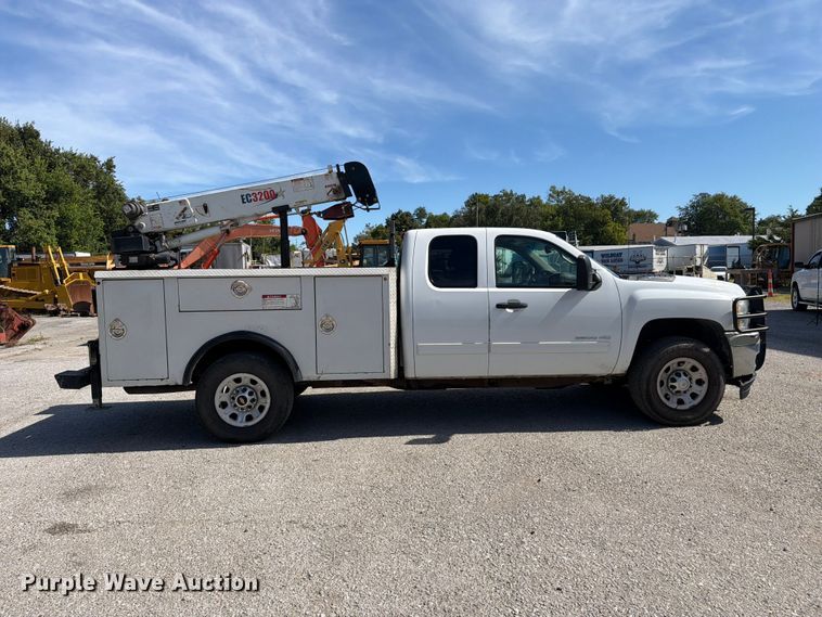 image for item FC3345 2012 Chevrolet Silverado 3500HD Ext. Cab utility bed pickup truck