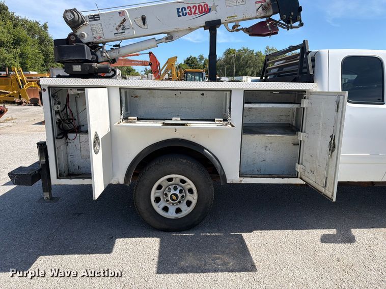 image for item FC3345 2012 Chevrolet Silverado 3500HD Ext. Cab utility bed pickup truck